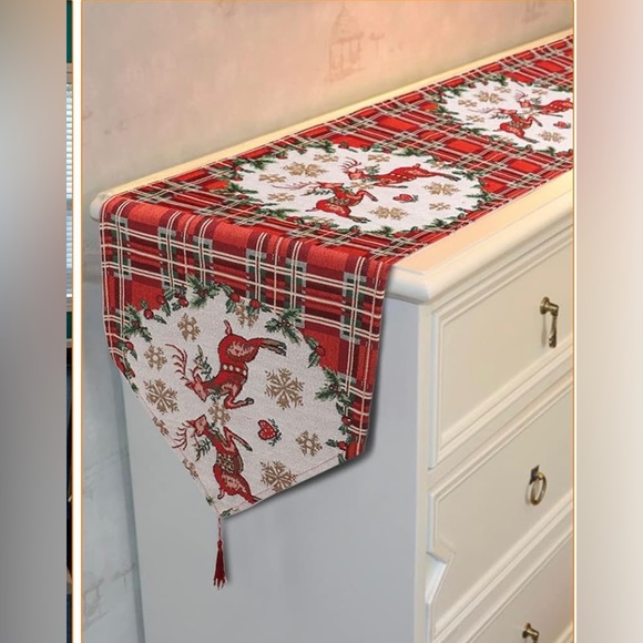Christmas Deer Table Runner - Picture 1 of 4